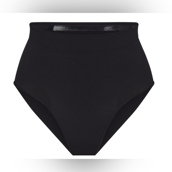 LOT of 2 NWT SKIMS shapewear seamless sculpt mid-waisted brief size medium - Picture 6 of 10